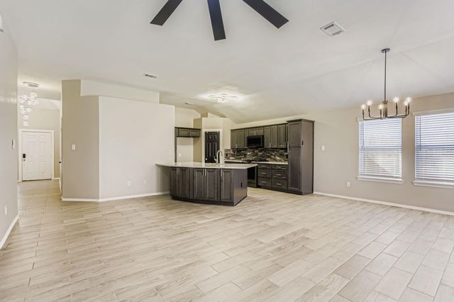 703 Elizabeth Street, Alvin, TX 77511