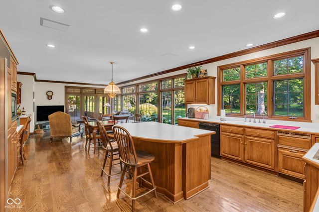 824 Wedgewood Lane, Carmel, IN 46033