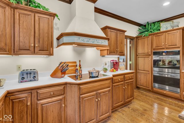 824 Wedgewood Lane, Carmel, IN 46033