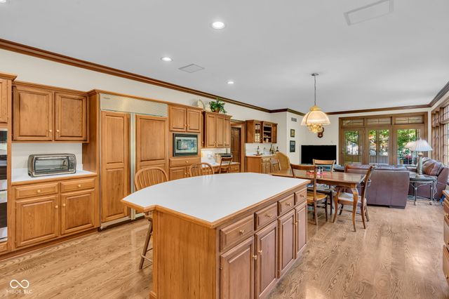 824 Wedgewood Lane, Carmel, IN 46033