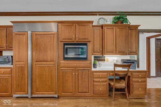 824 Wedgewood Lane, Carmel, IN 46033