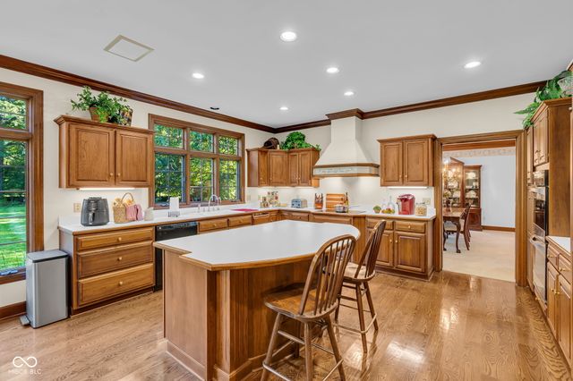 824 Wedgewood Lane, Carmel, IN 46033