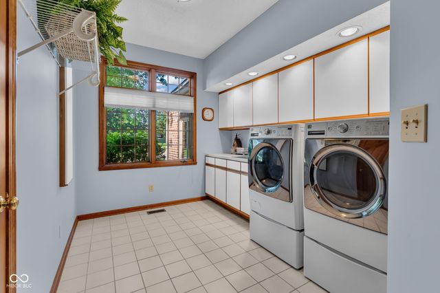 824 Wedgewood Lane, Carmel, IN 46033