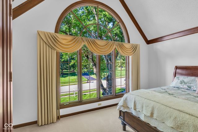 824 Wedgewood Lane, Carmel, IN 46033