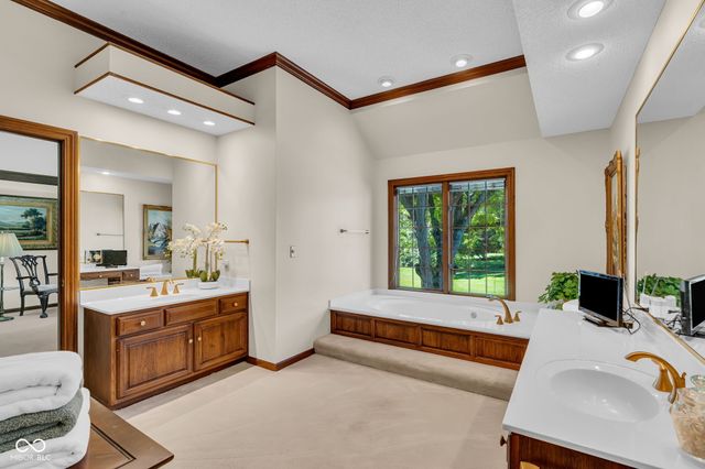 824 Wedgewood Lane, Carmel, IN 46033
