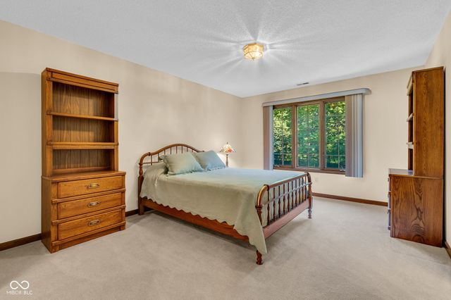 824 Wedgewood Lane, Carmel, IN 46033
