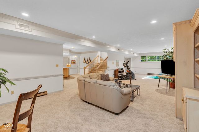 824 Wedgewood Lane, Carmel, IN 46033