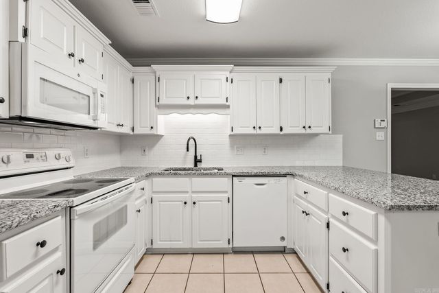 1312 High Meadow, Jacksonville, AR 72076