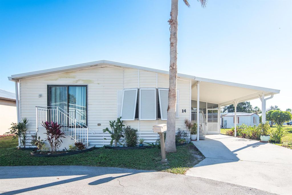 14 Jacaranda Lane, Port St. Lucie, FL 34952