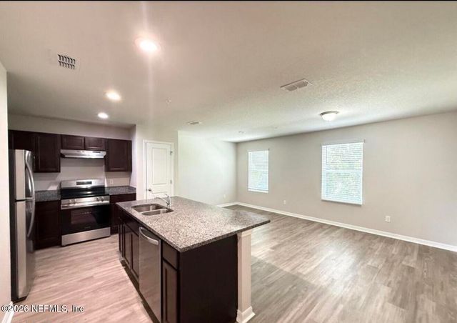 6468 SWEETBAY Lane 101, Jacksonville, FL 32244