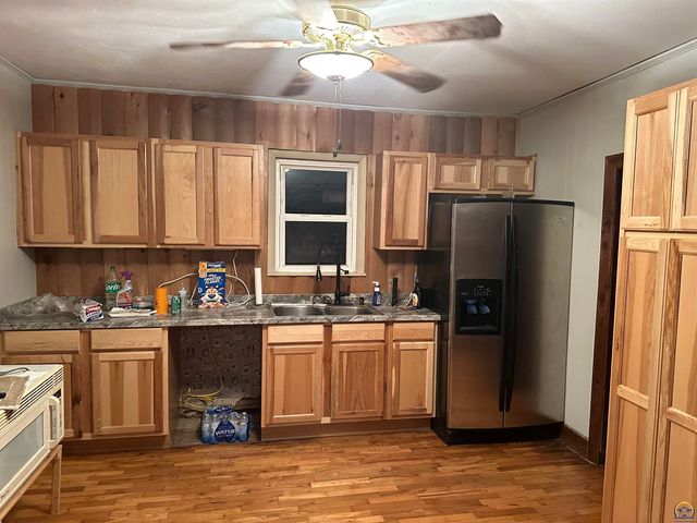 9335 NW 66th St, Silver Lake, KS 66539