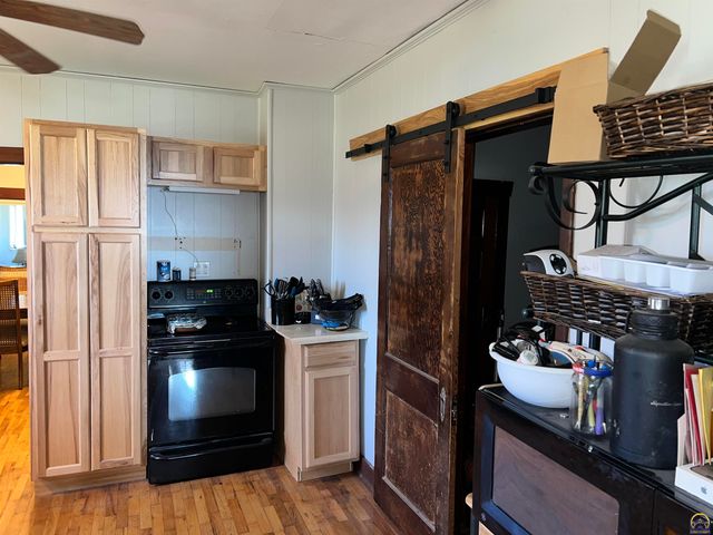 9335 NW 66th St, Silver Lake, KS 66539