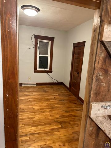 9335 NW 66th St, Silver Lake, KS 66539