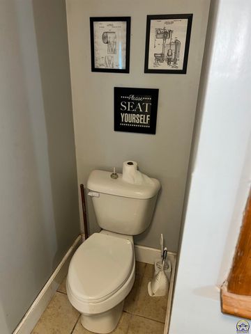 9335 NW 66th St, Silver Lake, KS 66539