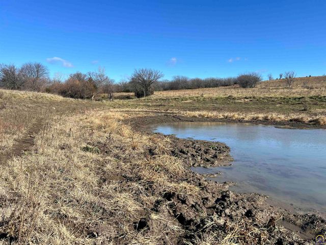 9335 NW 66th St, Silver Lake, KS 66539