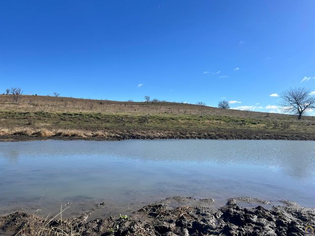 9335 NW 66th St, Silver Lake, KS 66539