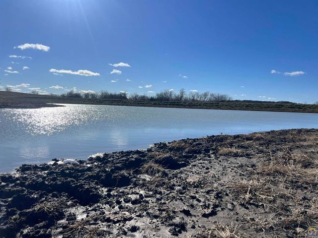 9335 NW 66th St, Silver Lake, KS 66539