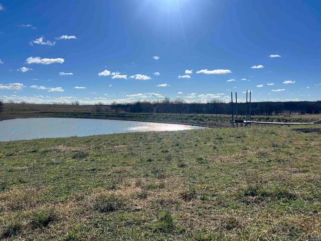 9335 NW 66th St, Silver Lake, KS 66539