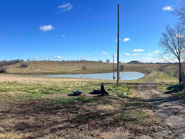 9335 NW 66th St, Silver Lake, KS 66539