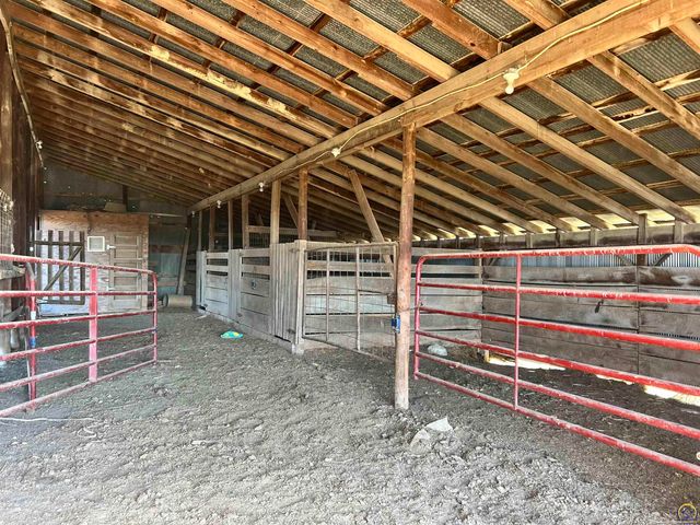 9335 NW 66th St, Silver Lake, KS 66539