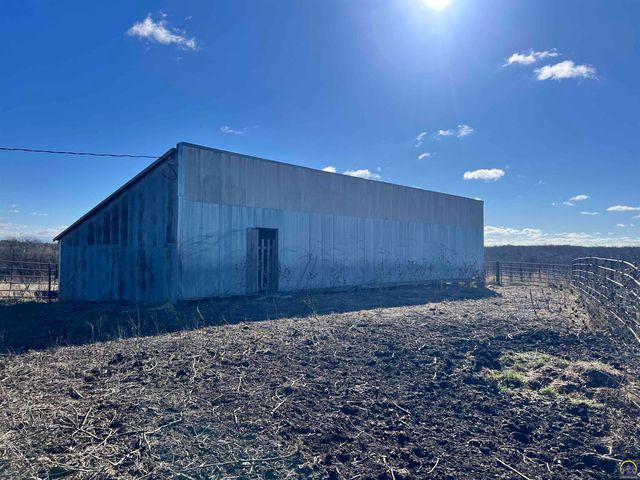 9335 NW 66th St, Silver Lake, KS 66539