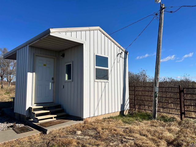 9335 NW 66th St, Silver Lake, KS 66539