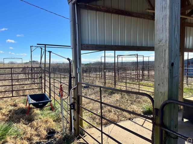 9335 NW 66th St, Silver Lake, KS 66539