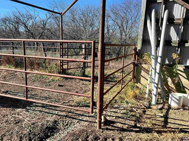 9335 NW 66th St, Silver Lake, KS 66539