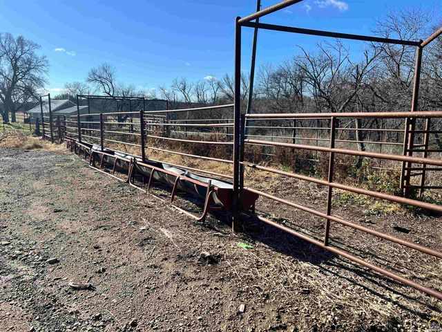 9335 NW 66th St, Silver Lake, KS 66539