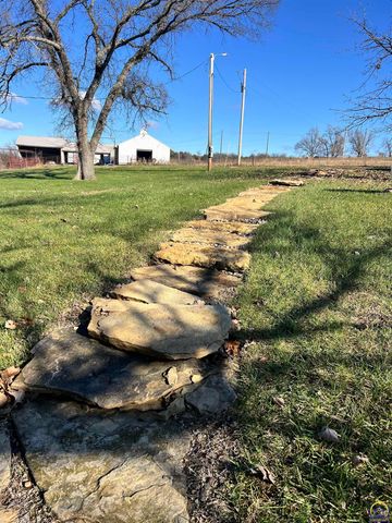 9335 NW 66th St, Silver Lake, KS 66539