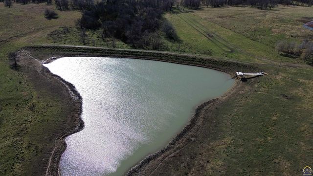 9335 NW 66th St, Silver Lake, KS 66539