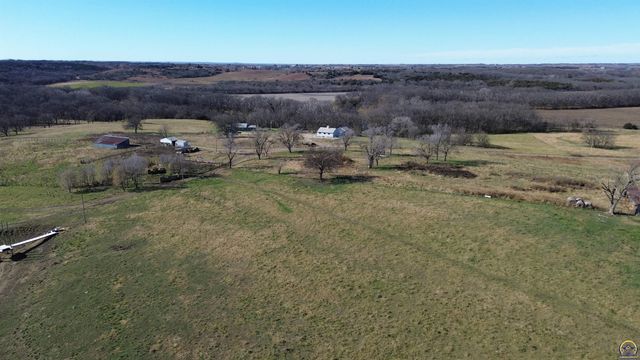 9335 NW 66th St, Silver Lake, KS 66539