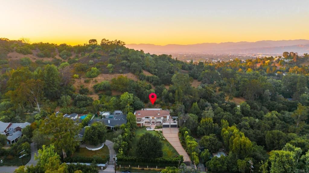 Image 11 of property listing at 11947 IREDELL STREET, Studio City, CA 91604
