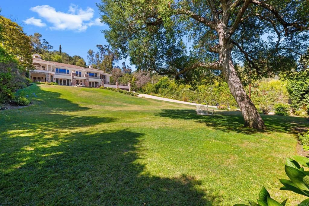 Image 13 of property listing at 11947 IREDELL STREET, Studio City, CA 91604