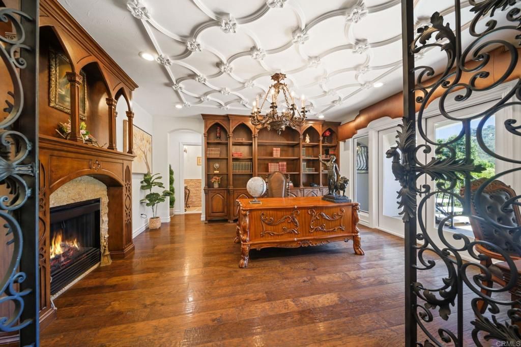 Image 18 of property listing at 11947 IREDELL STREET, Studio City, CA 91604