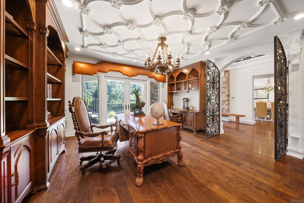 Image 19 of property listing at 11947 IREDELL STREET, Studio City, CA 91604