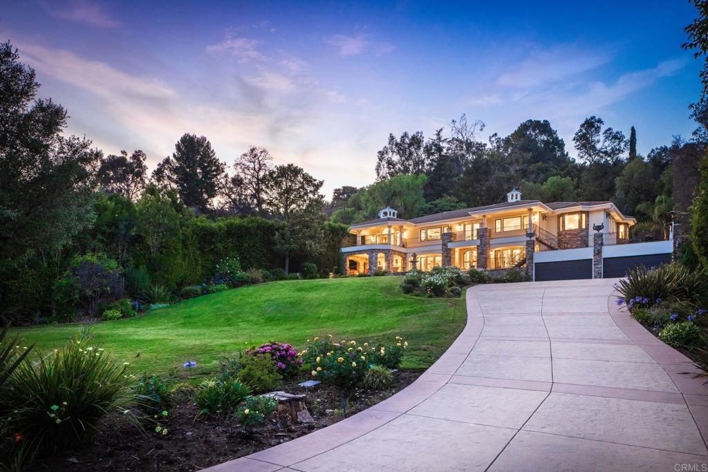 Image 2 of property listing at 11947 IREDELL STREET, Studio City, CA 91604