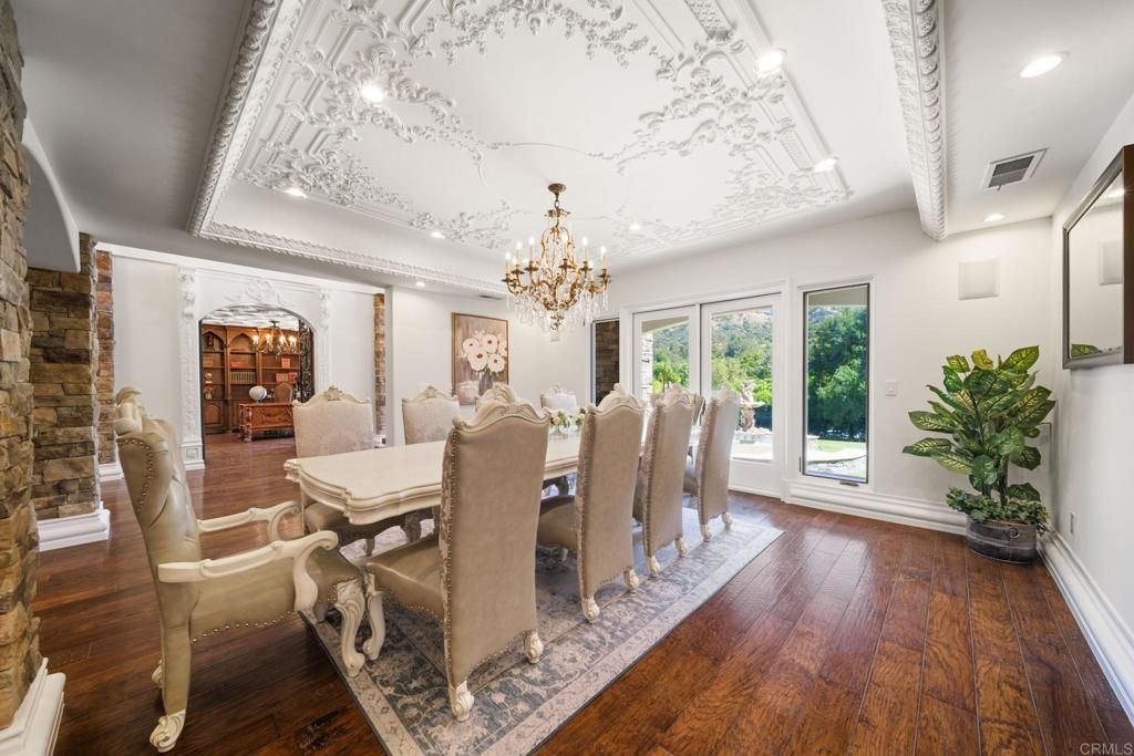 Image 22 of property listing at 11947 IREDELL STREET, Studio City, CA 91604
