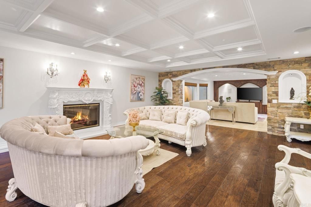 Image 27 of property listing at 11947 IREDELL STREET, Studio City, CA 91604