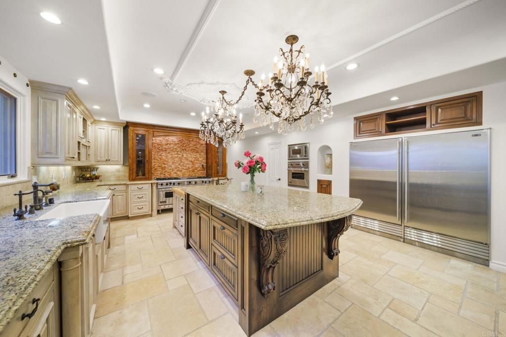 Image 33 of property listing at 11947 IREDELL STREET, Studio City, CA 91604