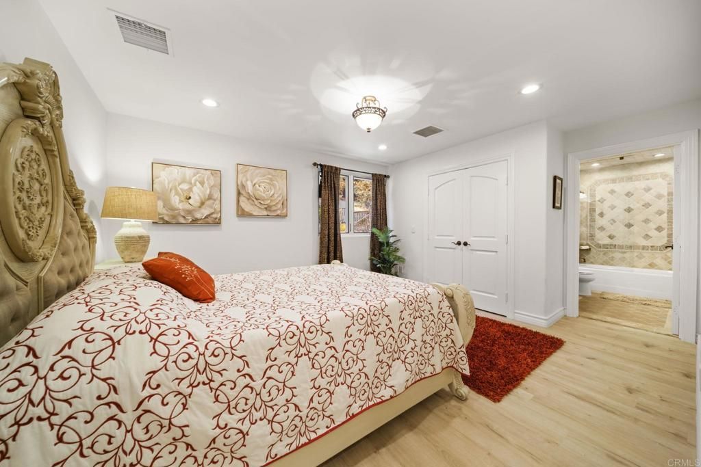 Image 35 of property listing at 11947 IREDELL STREET, Studio City, CA 91604