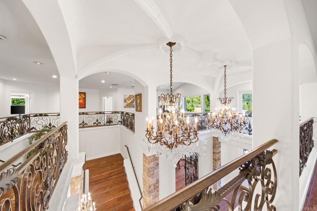 Image 41 of property listing at 11947 IREDELL STREET, Studio City, CA 91604
