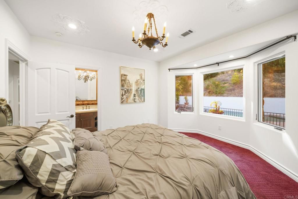 Image 48 of property listing at 11947 IREDELL STREET, Studio City, CA 91604