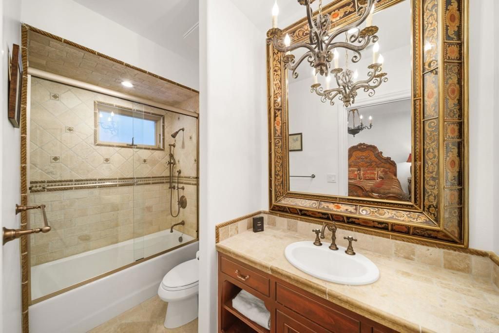Image 52 of property listing at 11947 IREDELL STREET, Studio City, CA 91604