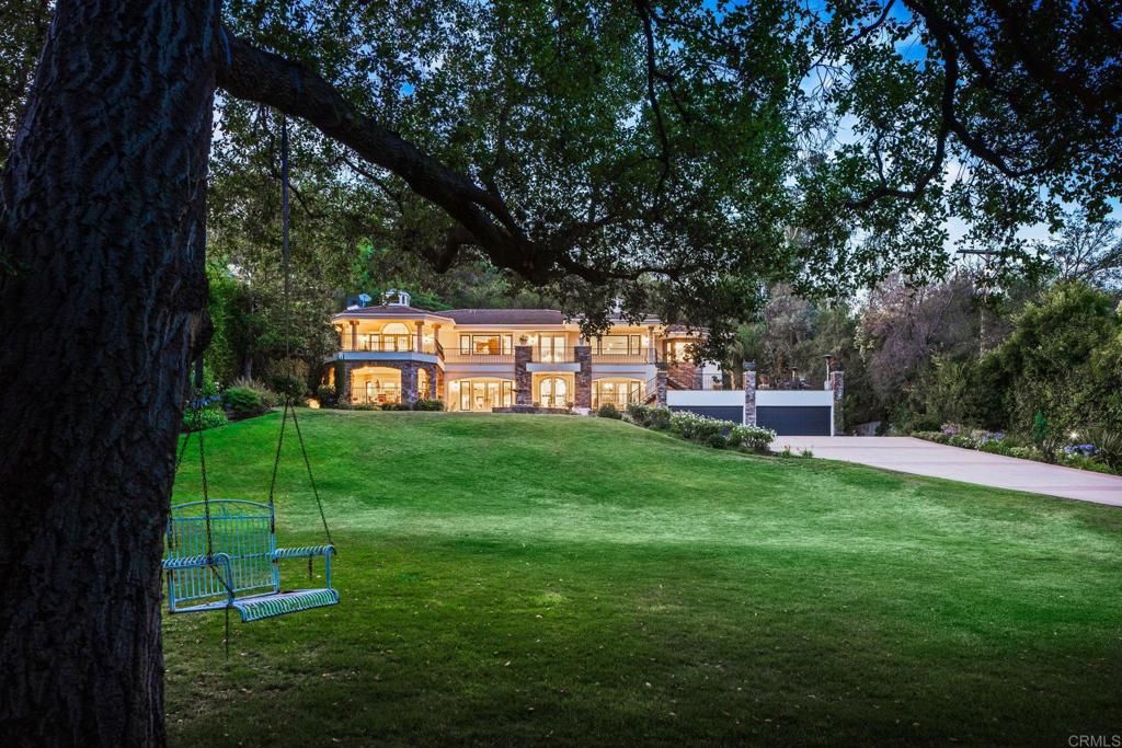 Image 6 of property listing at 11947 IREDELL STREET, Studio City, CA 91604