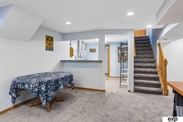 4001 S 39th Street, Omaha, NE 68107