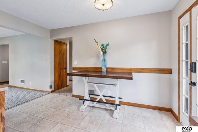 4001 S 39th Street, Omaha, NE 68107