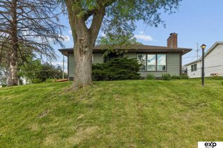 4001 S 39th Street, Omaha, NE 68107