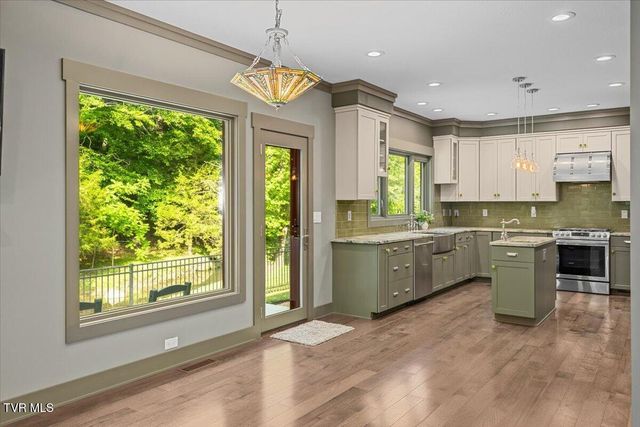 375 Middle Creek Road, Afton, TN 37616
