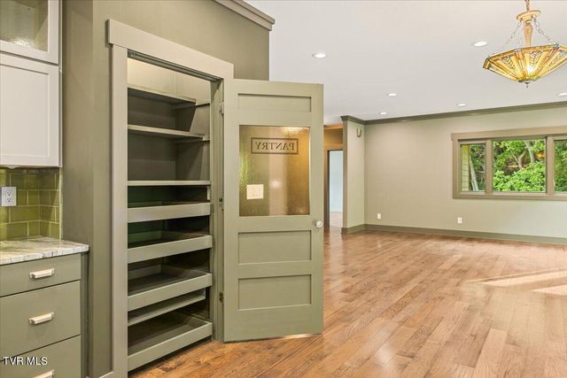 375 Middle Creek Road, Afton, TN 37616